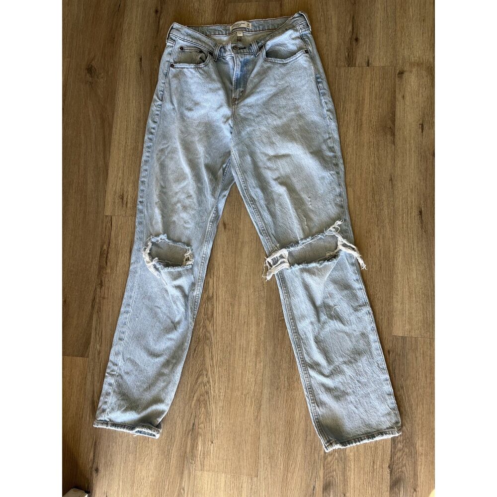Abercrombie & Fitch Curve Love Mid Rise 90s Straight Jeans Light Wash Size 29 L